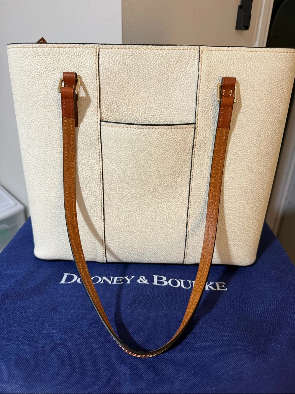 NWOT Dooney & Bourke Cream Pebbled Leather Lexington Tote